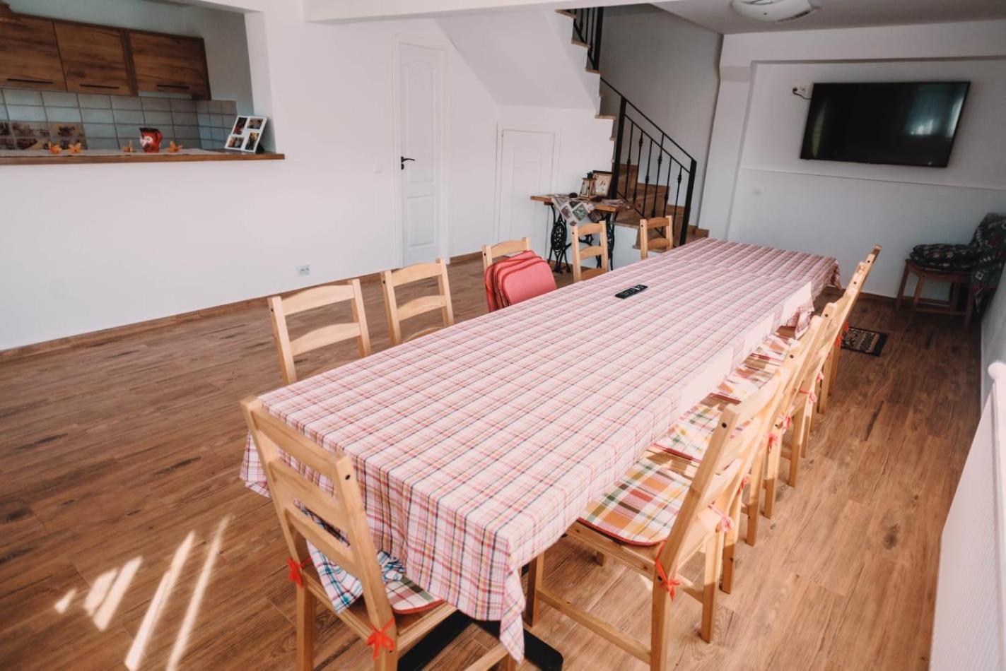 Casa Bunicilor Hotel Nucsoara  Eksteriør billede